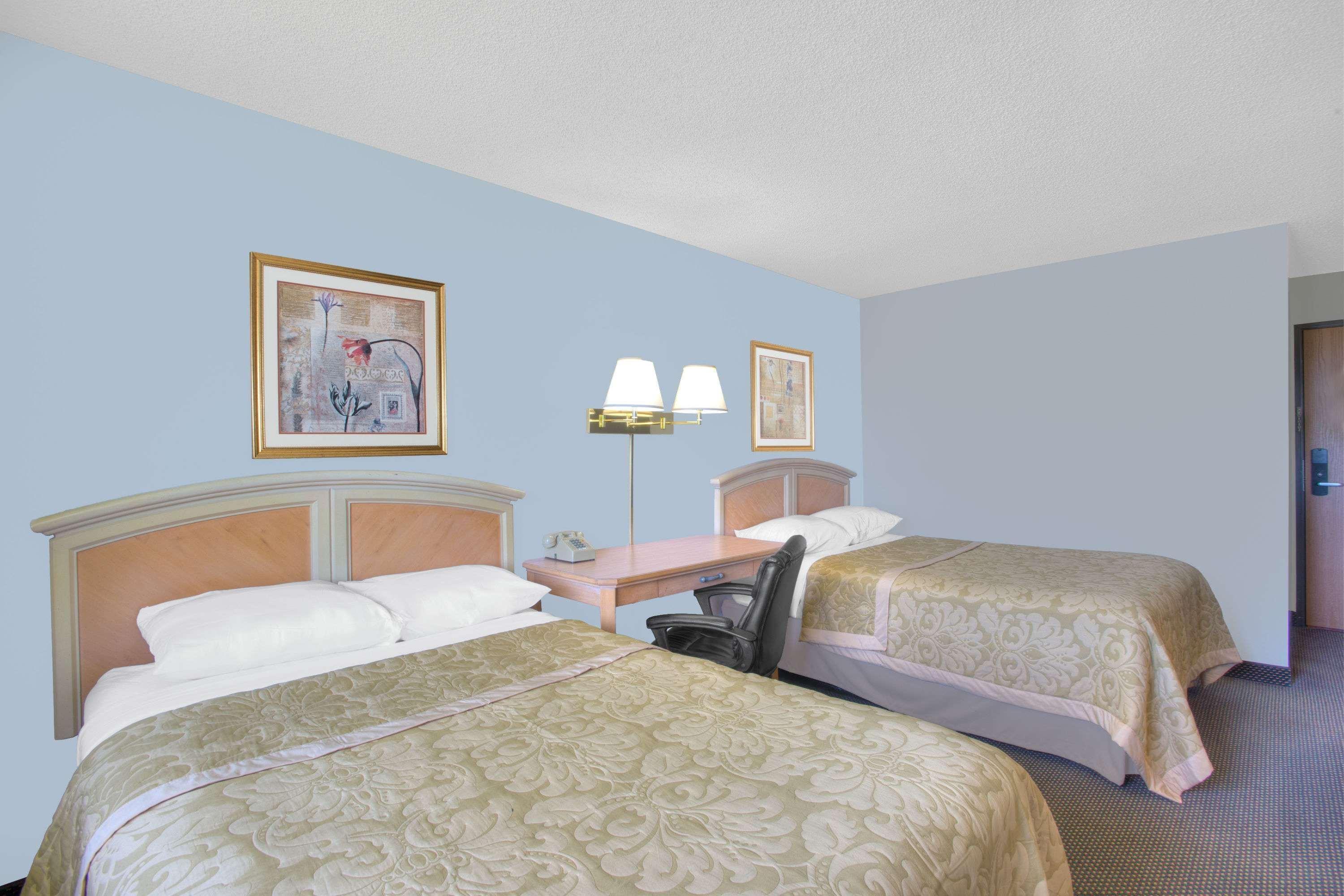 Hotel Super 8 By Wyndham Augusta Exteriér fotografie